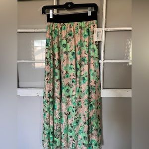 LuLaRoe Lucy skirt XS (size 0-2) floral print BNWT